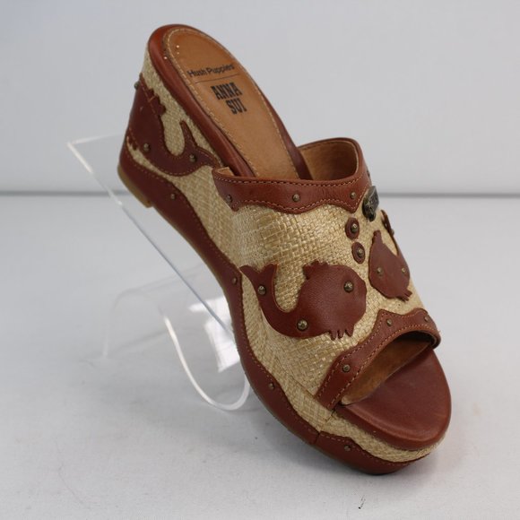 Hush Puppies Shoes - Hush Puppies by Anna Sui Kissing Fish Wedges Heels